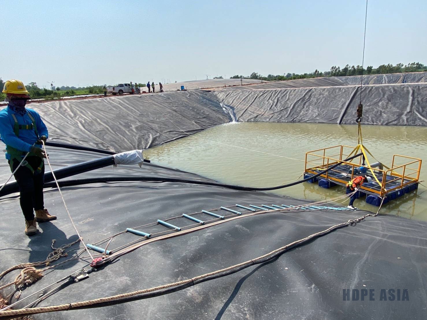 โครงการปูแผ่น HDPE อ่างเก็บน้ำขนาดใหญ่ พร้อมทีมช่าง HDPE ASIA ติดตั้งระบบสูบน้ำ